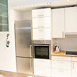 Casa De Dinca, 2 Bedroom, 6 Person, Free Parking Zone